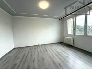 Pronájem bytu 2+kk, Tachov, Bělojarská, 37 m2