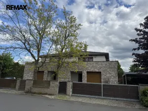 Pronájem rodinného domu, Jesenice - Zdiměřice, V Podlesí, 184 m2