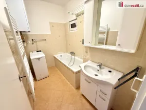Pronájem bytu 2+1, Praha - Bubeneč, Ve struhách, 67 m2