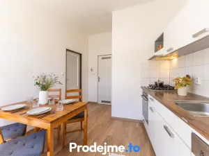 Pronájem bytu 1+1, Praha - Smíchov, Bieblova, 34 m2