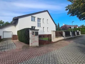 Pronájem vily, Průhonice, Sadová, 350 m2