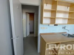 Pronájem bytu 2+1, Praha - Strašnice, Křenická, 65 m2