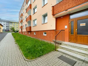 Prodej bytu 3+1, Toužim, Na Zámecké, 67 m2