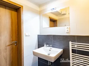 Prodej bytu 1+kk, Praha - Kyje, Sicherova, 33 m2