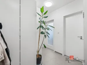 Pronájem bytu 2+kk, Praha - Třebonice, Thomasova, 48 m2