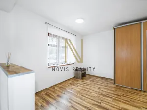 Pronájem bytu 1+1, Radnice, Na Potocích, 32 m2