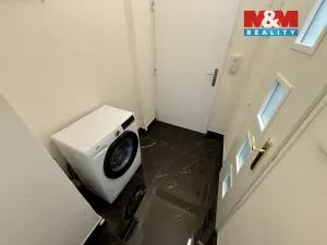 Pronájem bytu 1+1, Praha - Smíchov, Vltavská, 40 m2