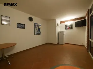 Pronájem kanceláře, Lety, Pražská, 16 m2