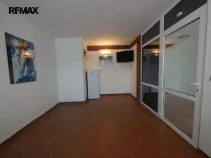 Pronájem kanceláře, Lety, Pražská, 16 m2