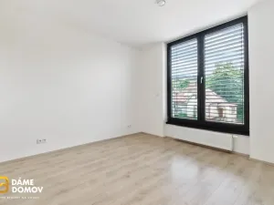 Pronájem bytu 2+kk, Zlín, Štefánikova, 63 m2
