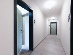 Pronájem bytu 2+kk, Praha - Černý Most, Arnošta Valenty, 43 m2