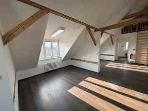 Pronájem kanceláře, Praha - Horní Počernice, Bystrá, 120 m2