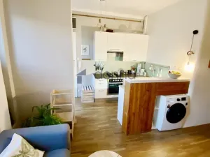 Pronájem bytu 2+kk, Praha, U Uranie, 51 m2