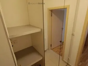Prodej bytu 2+kk, Praha - Libuš, Božejovická, 57 m2