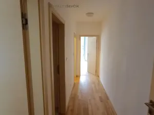 Prodej bytu 2+kk, Praha - Libuš, Božejovická, 57 m2