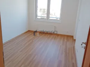 Pronájem bytu 2+kk, Praha, U Radosti, 58 m2