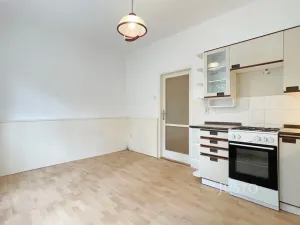 Prodej bytu 1+1, Praha - Smíchov, K vodojemu, 50 m2
