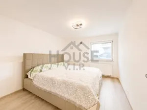 Prodej bytu 3+kk, Břežany II, 64 m2