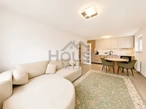Prodej bytu 3+kk, Břežany II, 64 m2