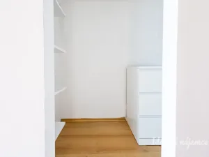 Pronájem bytu 2+kk, Praha - Vysočany, Skloněná, 58 m2