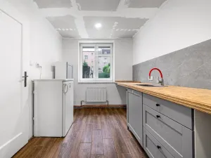 Prodej bytu 4+1, Karlovy Vary, Kosmonautů, 84 m2
