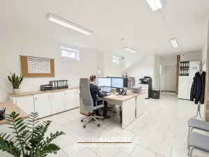 Pronájem kanceláře, Ivančice, Chřestová, 41 m2