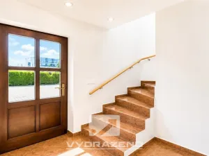 Prodej rodinného domu, Roztoky, 410 m2