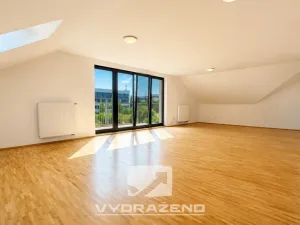 Prodej rodinného domu, Roztoky, 410 m2