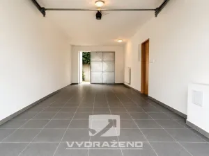 Prodej rodinného domu, Roztoky, 410 m2