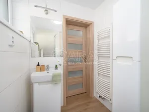 Pronájem bytu 3+kk, Praha - Hlubočepy, Pod Žvahovem, 70 m2