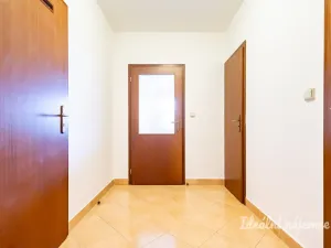 Pronájem bytu 2+kk, Praha - Bohnice, Ústavní, 55 m2