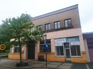 Prodej komerční nemovitosti, Nová Paka, Komenského, 675 m2
