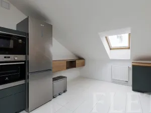 Pronájem bytu 3+kk, Praha - Smíchov, Na Popelce, 63 m2