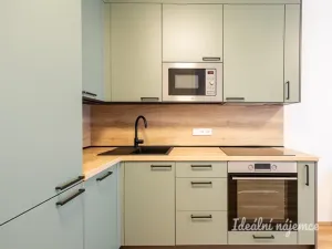 Pronájem bytu 1+kk, Praha - Prosek, Čakovická, 27 m2