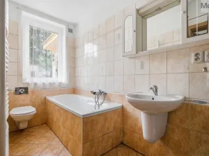 Prodej rodinného domu, Dubí - Drahůnky, B. Němcové, 210 m2
