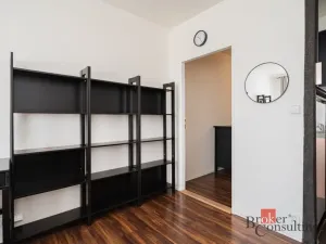 Prodej bytu 1+kk, Praha - Háje, Bajkonurská, 27 m2