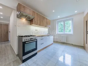 Prodej bytu 3+1, Praha - Satalice, U obory, 78 m2