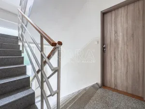Prodej bytu 3+1, Praha - Satalice, U obory, 78 m2