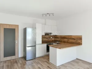 Pronájem bytu 2+kk, Praha - Uhříněves, Oty Bubeníčka, 47 m2