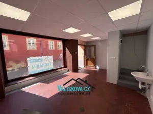 Pronájem obchodního prostoru, Kroměříž, Dobrovského, 22 m2