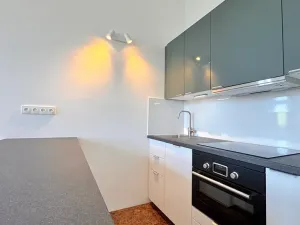Pronájem bytu 2+kk, Brno, náměstí 28. října, 73 m2