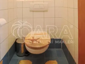 Pronájem bytu 3+1, Praha - Kobylisy, Pohnertova, 70 m2