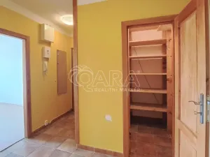 Pronájem bytu 3+1, Praha - Kobylisy, Pohnertova, 70 m2