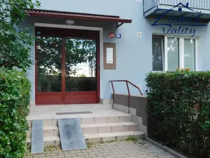 Pronájem bytu 2+1, Kladno, Litevská, 62 m2