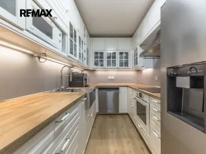 Prodej bytu 2+kk, Praha - Modřany, K Vystrkovu, 62 m2