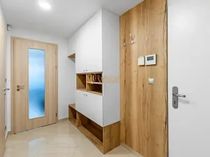 Prodej bytu 1+kk, Praha - Vysočany, Bassova, 34 m2