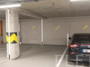 Pronájem bytu 1+kk, Praha - Radlice, U Komína, 39 m2