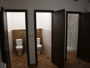 Pronájem restaurace, Praha - Ruzyně, Kralupská, 200 m2