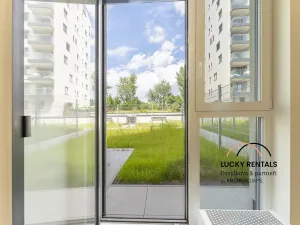 Pronájem bytu 2+kk, Praha - Vysočany, Pod Harfou, 38 m2
