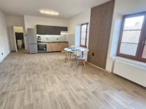Prodej bytu 2+kk, Náměšť nad Oslavou, Mjr. Šandery, 65 m2